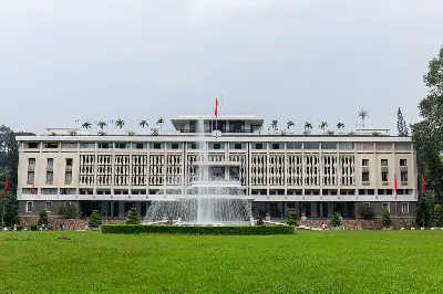 Tour tham quan hầm Củ Chi và Thành phố Hồ Chí Minh (ảnh 3)