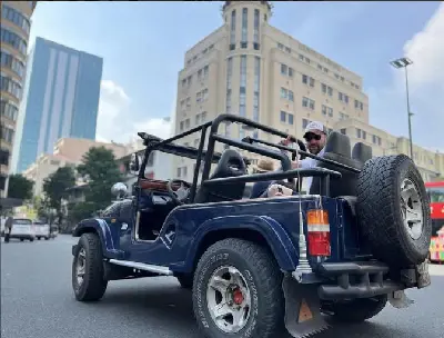 Tour riêng nửa ngày khám phá thành phố Sài Gòn bằng xe Jeep cổ điển của quân đội