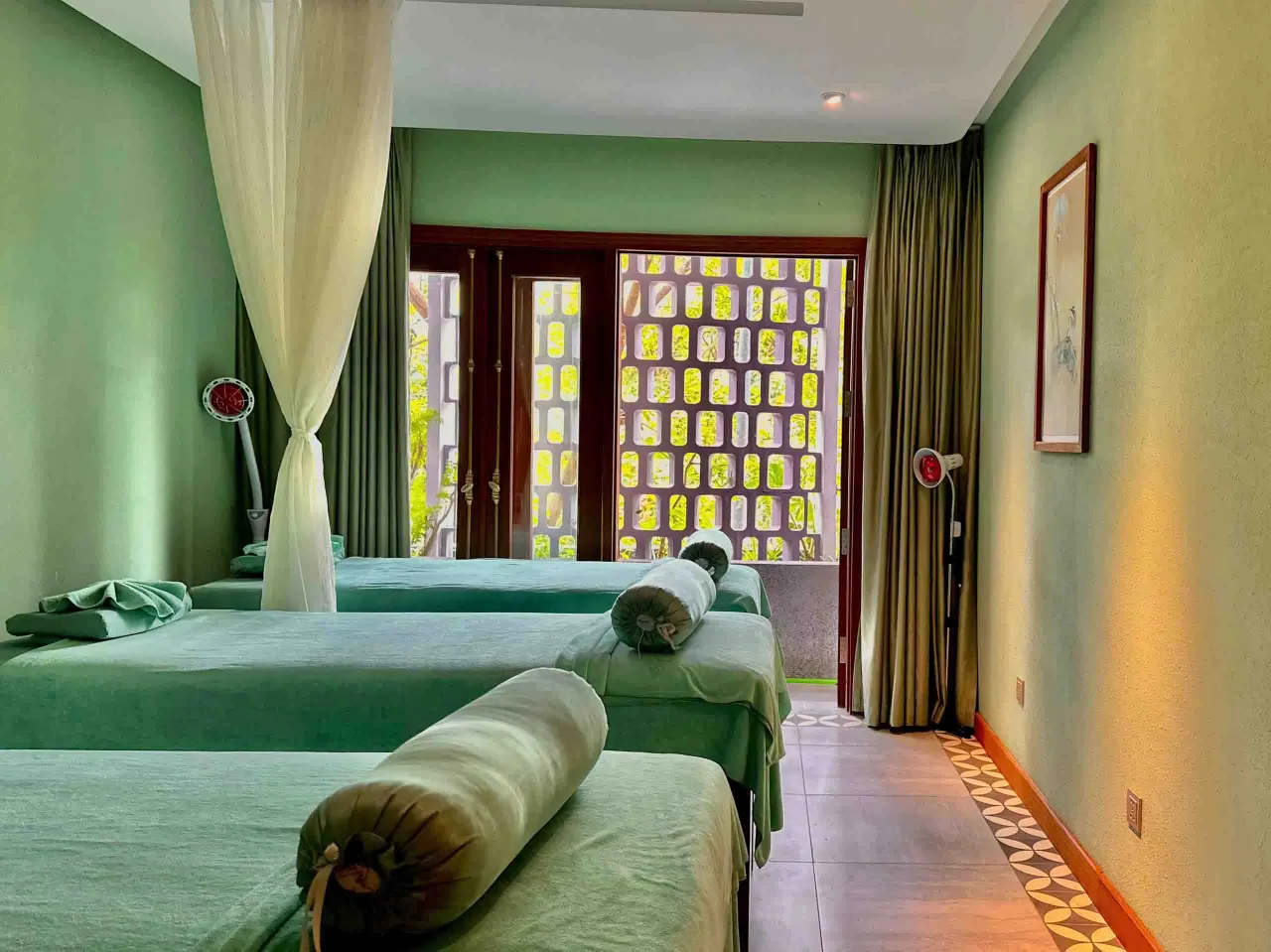 Thai Y Spa | Liệu pháp chăm sóc sức khỏe và phục hồi truyền thống — Nha Trang, Việt Nam