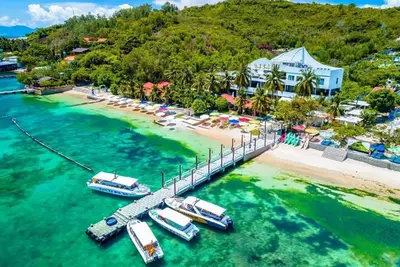 Hoàng hôn trên vịnh Nha Trang nhìn từ cano