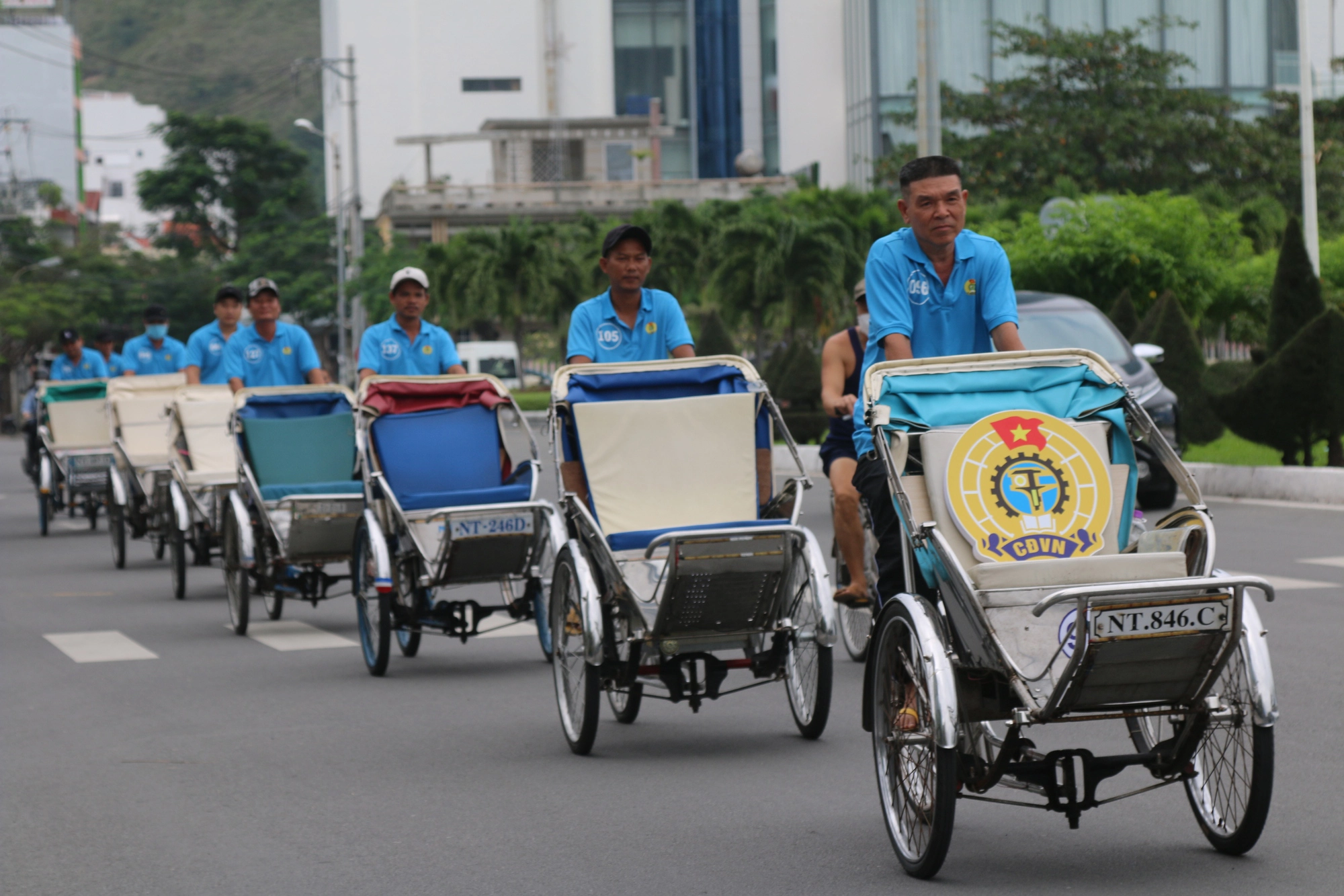TOUR THAM QUAN THÀNH PHỐ BẰNG XE XÍCH LÔ NHA TRANG (ảnh 2)