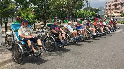 TOUR THAM QUAN THÀNH PHỐ BẰNG XE XÍCH LÔ NHA TRANG (ảnh 3)