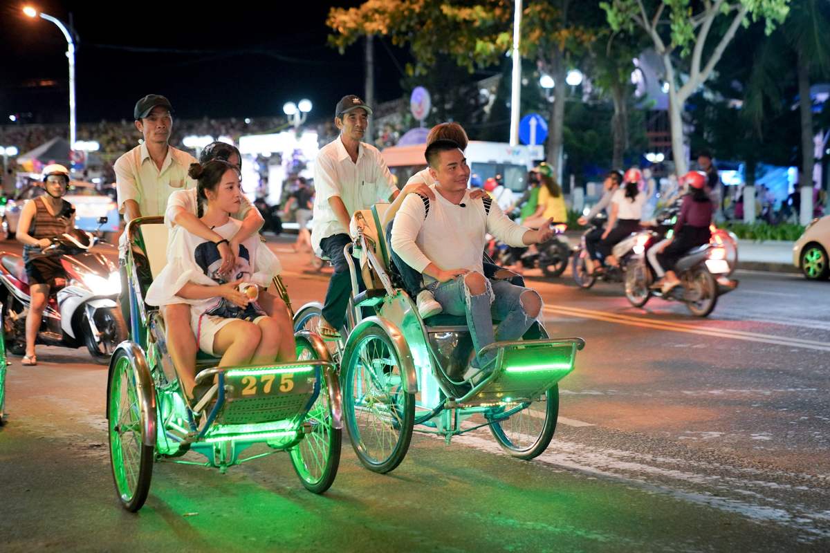 TOUR THAM QUAN THÀNH PHỐ BẰNG XE XÍCH LÔ NHA TRANG — Nha Trang, Việt Nam