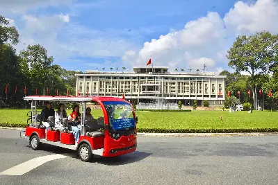 TOUR THAM QUAN DINH ĐỘC LẬP - MIẾU BÀ - BẢO TÀNG - NHÀ THỜ ĐỨC BÀ - BƯU ĐIỆN - BẾN NHÀ RỒNG (ảnh 4)