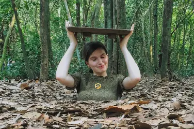 TOUR CỦ CHI - MỸ THO: CHUI HẦM ĐỊA ĐẠO - CHÈO XUỒNG BA LÁ - LÀM KẸO DỪA - ĐI XE NGỰA/XE LAM
