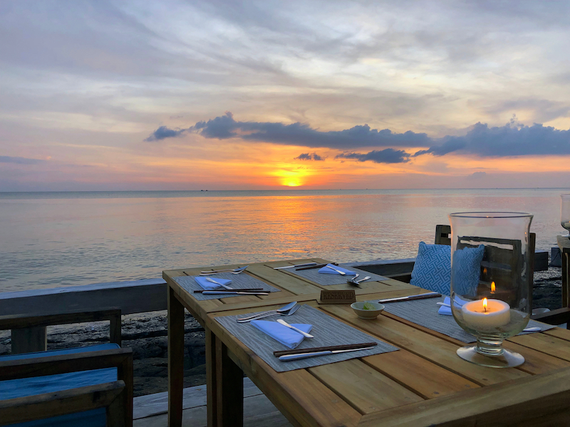 Phú Quốc: Tour Du Thuyền Ngắm Hoàng Hôn – Ăn BBQ & Check-in Cầu Hôn