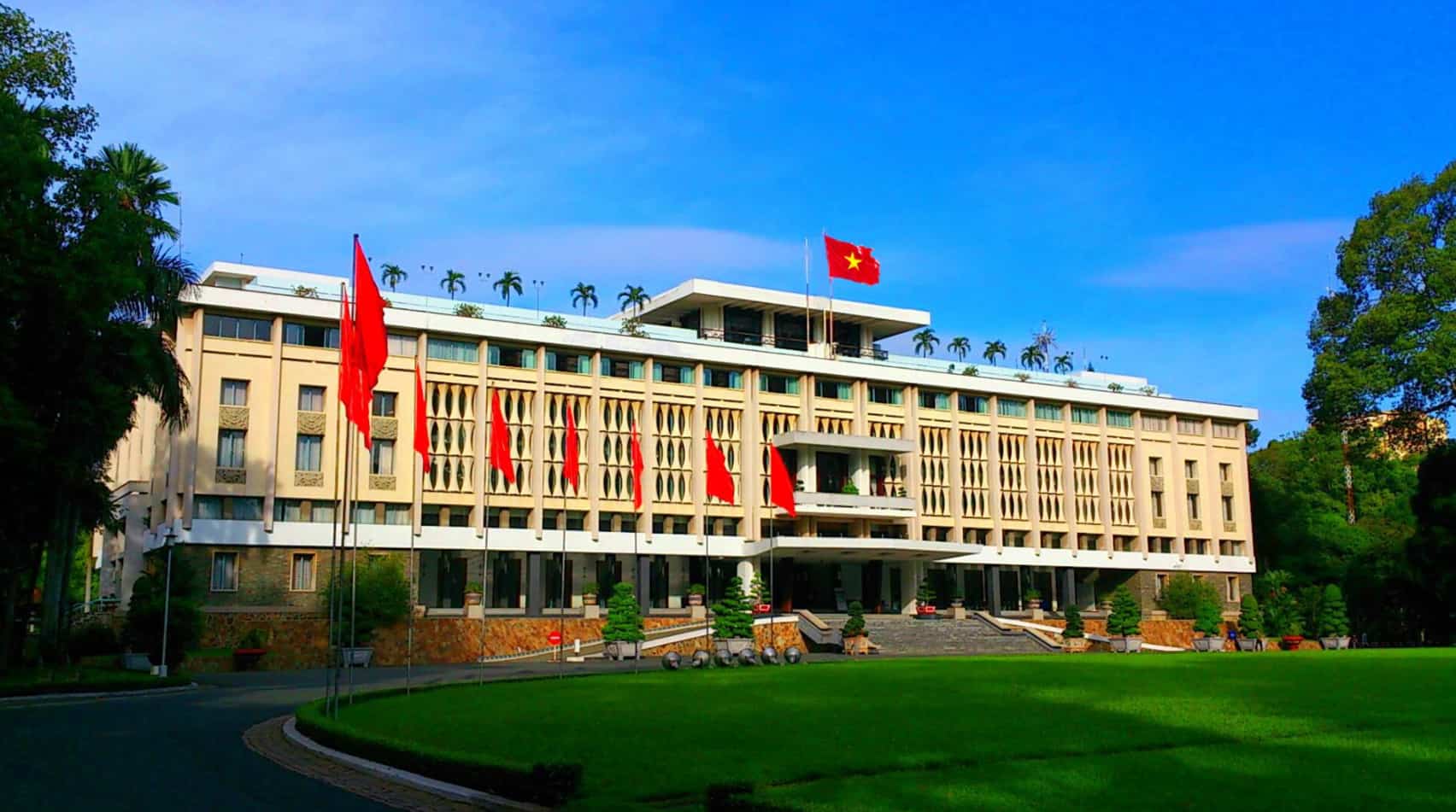 Tour Hồ Chí Minh - Dinh Độc Lập - Miếu Bà Thiên Hậu - Chợ Lớn - Mỹ Tho