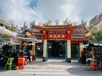 TOUR HỒ CHÍ MINH - DINH ĐỘC LẬP - MIẾU BÀ THIÊN HẬU - CHỢ LỚN - MỸ THO (photo 3)
