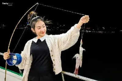 TOUR CÂU MỰC ĐÊM PHÚ QUỐC: NGẮM HOÀNG HÔN & THƯỞNG THỨC HẢI SẢN