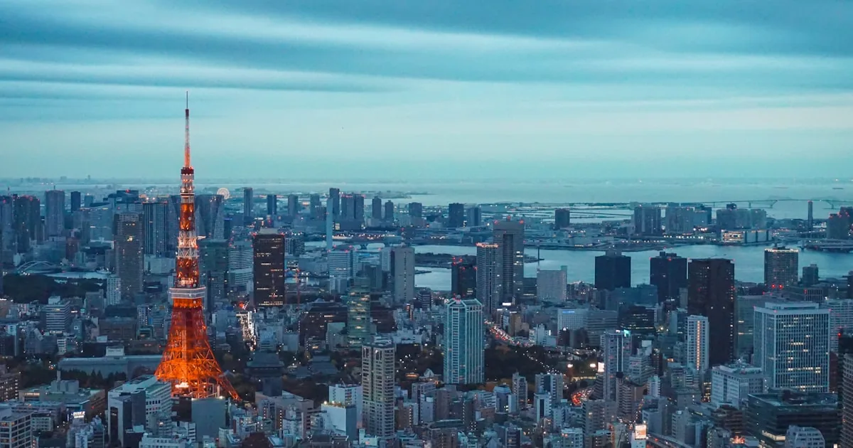 Du khách dùng eSIM Nhật Bản tại Tokyo