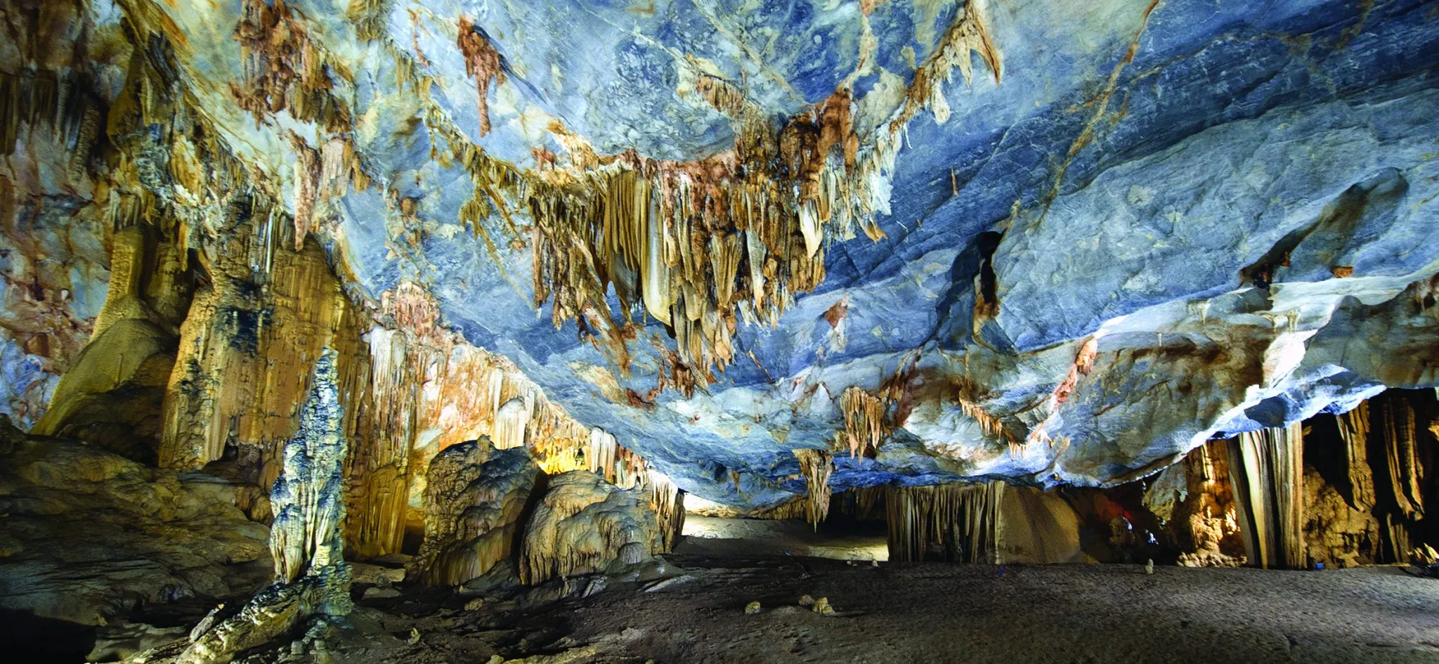 TOUR ĐỘNG THIÊN ĐƯỜNG - KHÁM PHÁ HANG TỐI — Quảng Bình, Việt Nam
