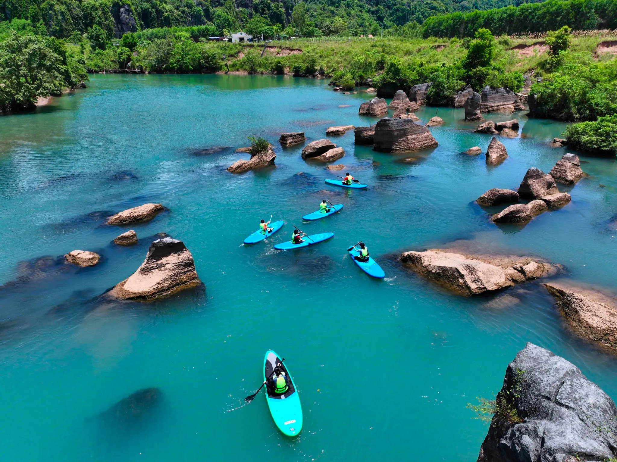 TOUR ĐỘNG PHONG NHA – THUNG LŨNG HAVA (ảnh 2)