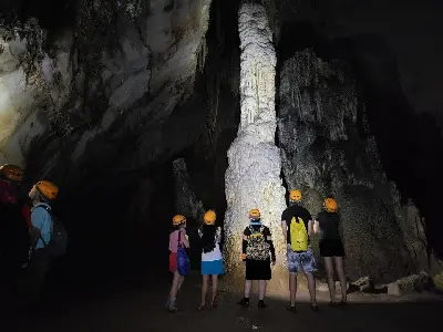 TOUR CHINH PHỤC 4,5 KM ĐỘNG PHONG NHA (ảnh 3)