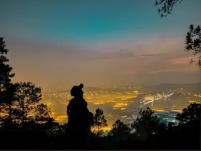 Tour Đà Lạt: Trekking ngắm bình minh núi Hòn Bồ & Săn mây (ảnh 4)