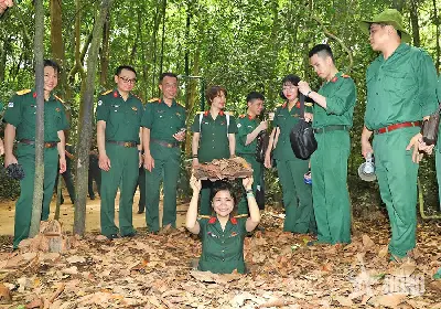 TOUR THAM QUAN HẦM CỦ CHI NỬA NGÀY KHỞI HÀNH TỪ HỒ CHÍ MINH (ảnh 4)