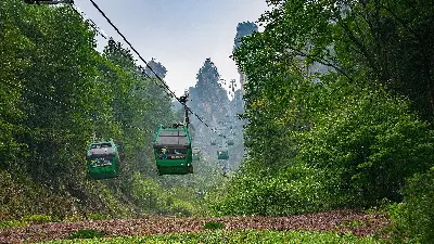 Tour Hà Nội - Trường Sa - Trương Gia Giới – Phượng Hoàng Cổ Trấn – Thất Tinh Sơn 6 ngày 5 đêm (ảnh 3)