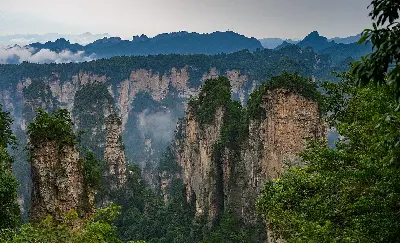 Tour Hà Nội - Trường Sa - Trương Gia Giới – Phượng Hoàng Cổ Trấn – Thất Tinh Sơn 6 ngày 5 đêm (ảnh 4)