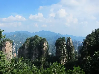 Tour Hà Nội - Trường Sa - Trương Gia Giới – Phượng Hoàng Cổ Trấn – Thất Tinh Sơn 6 ngày 5 đêm