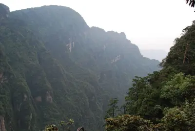 Tour Cửu Trại Câu - Nga Mi Sơn - Lạc Sơn Đại Phật - Trùng Khánh 8 ngày 7 đêm (ảnh 2)