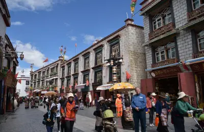 Tour Tây Tạng Huyền Bí: Lhasa - Shigatse - Hồ Yamdrok 6 ngày 5 đêm (ảnh 4)