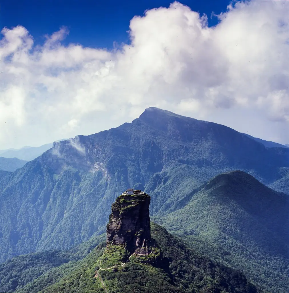 Tour Quý Châu: Tiểu Thất Khổng - Tây Giang Miêu Trại - Thanh Nham Cổ Trấn 5 ngày 5 đêm — Trung Quốc