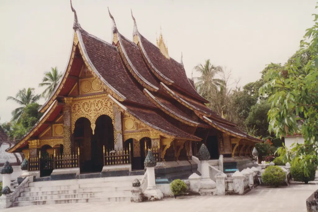 프리미엄 라오스 투어: 루앙프라방 4일 3박 — Luang Prabang