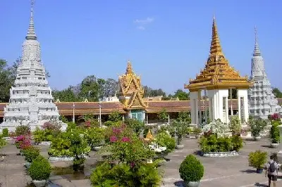 Tour trekking Campuchia 8 ngày: Phnom Penh – Siem Reap