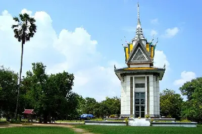 Du thuyền Việt Nam – Campuchia 4 ngày: Phnom Penh – Châu Đốc – Cần Thơ – TP.HCM (ảnh 4)