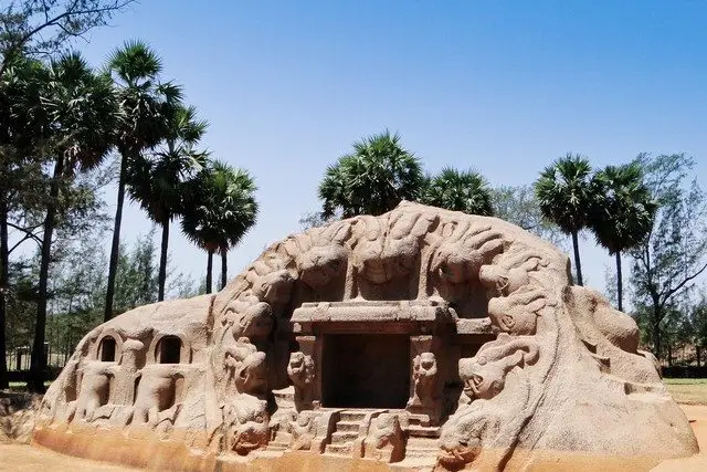 Tour Campuchia 5 ngày: Phnom Penh – Kratie – Banlung — Phnom Penh