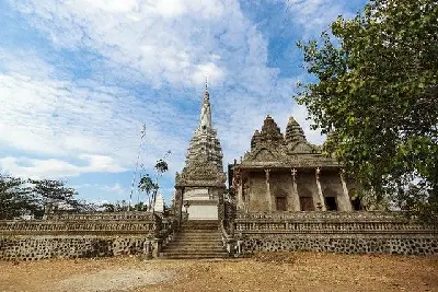Tour Campuchia 5 ngày: Phnom Penh – Kratie – Banlung (ảnh 2)