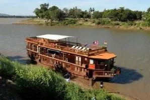 Du thuyền Việt Nam – Lào 2 ngày: Luang Prabang – Pakbeng (ảnh 3)