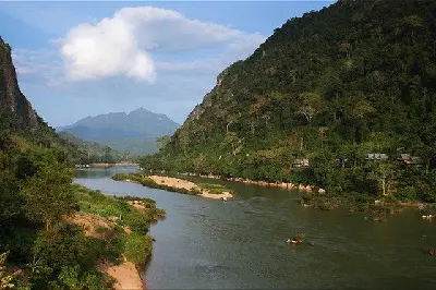 Du thuyền Việt Nam – Lào 2 ngày: Luang Prabang – Pakbeng (ảnh 4)