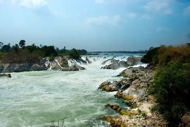 Tour Việt Nam – Campuchia – Lào 12 ngày: Luang Prabang – Vang Vieng – Viêng Chăn – Pakse