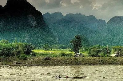 Tour trekking Lào 3 ngày: Vang Vieng – Viêng Chăn (ảnh 4)