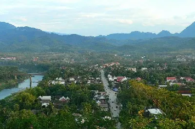 越南 – 柬埔寨 – 老挝9天行程：Phnom Penh – Kratie – Pakse – Viêng Chăn (照片 5)