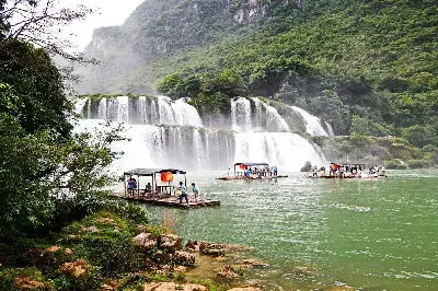 Tour trekking Việt Nam 10 ngày: Hà Giang – Hà Nội – Cao Bằng – vịnh Hạ Long (ảnh 4)