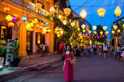 Tour đèn lồng & Ngũ Hành Sơn trong ngày (buổi tối) (ảnh 2)