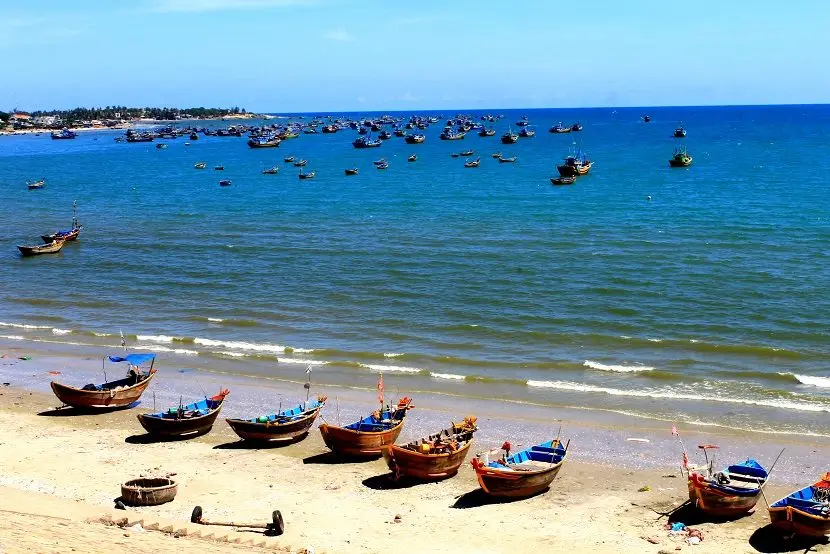 Trekking tour Vietnam 4 days: TP.HCM – Đà Lạt – Mũi Né
