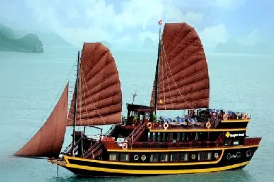 Du thuyền Việt Nam 3 ngày: vịnh Bái Tử Long – Hòn Gai – cảng Hòn Gai – Cặp La (ảnh 3)
