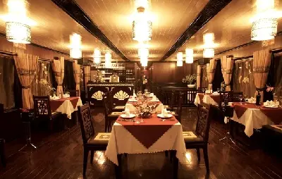 Du thuyền Việt Nam 3 ngày: vịnh Hạ Long – Hà Nội – Bái Tử Long – tàu Glory (ảnh 5)