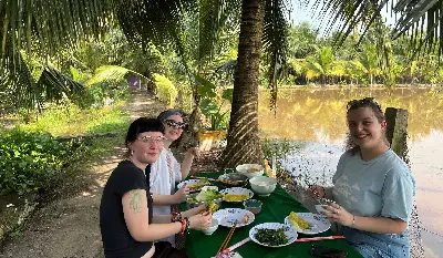 Tour Việt Nam trong ngày (ảnh 3)