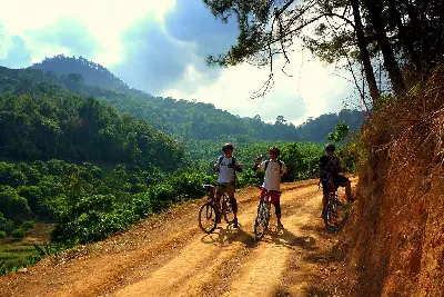 Tour trekking Việt Nam 3 ngày: Huế – TP.HCM – Hội An (xe đạp) (ảnh 3)