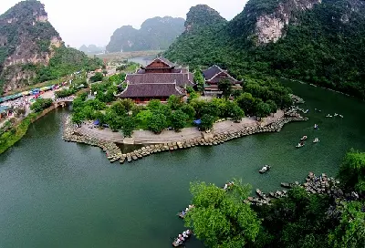 Tour trekking Việt Nam 2 ngày: Ninh Bình – Hà Nội (xe đạp)