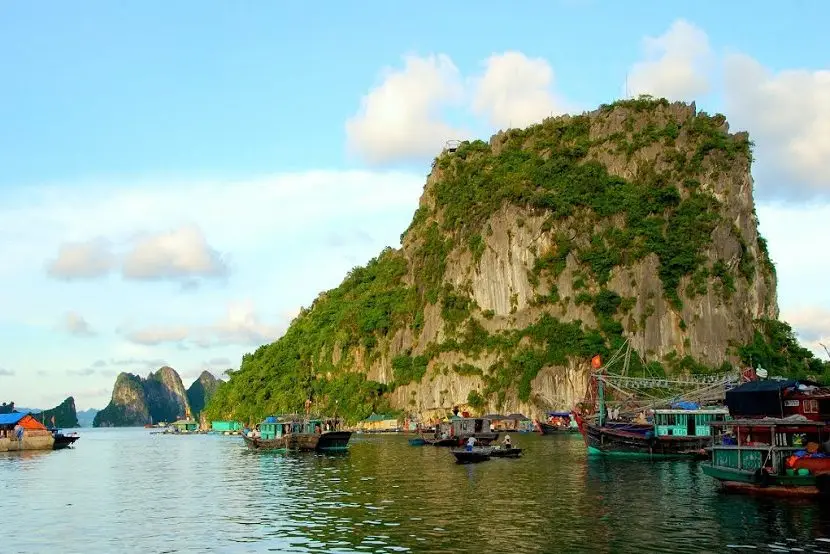 Tour Quan Lạn trong ngày