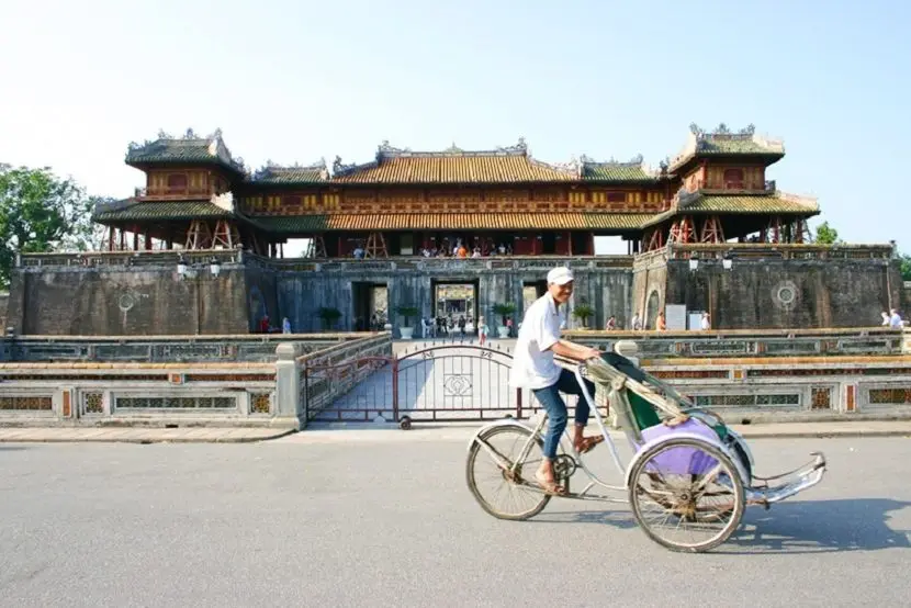 Tour Huế trong ngày (xích lô)