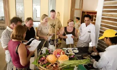 Tour lớp học nấu ăn & Huế nửa ngày (ảnh 4)