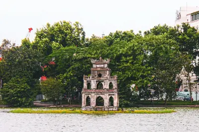 Tour Việt Nam 15 ngày: Hà Nội – vịnh Hạ Long – Ninh Bình – Phong Nha (ảnh 4)