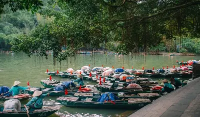Tour Vietnam 4 days: Hà Nội – TP.HCM – Ninh Bình (photo 4)