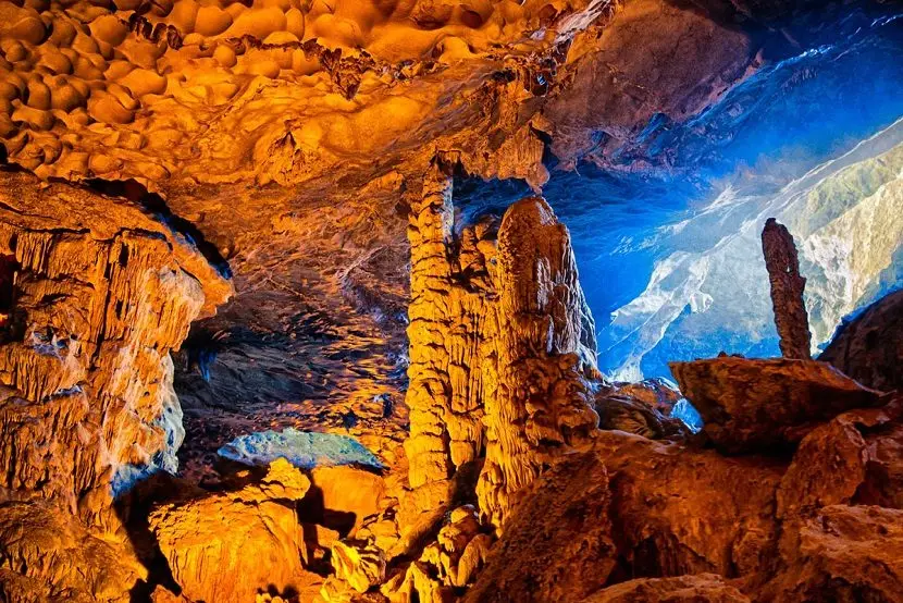 Tour Việt Nam 11 ngày: Hà Nội – vịnh Hạ Long – Huế – Đà Nẵng