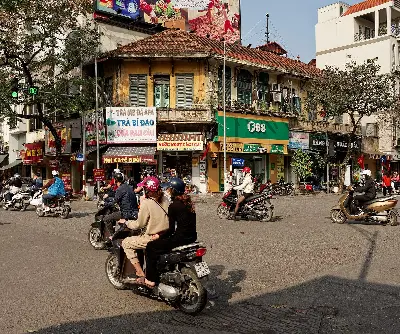 Tour Hà Nội trọn ngày bằng xích lô (ảnh 2)